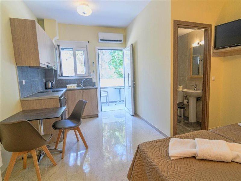 Varvaras Diamond Hotel Platanes  Luaran gambar