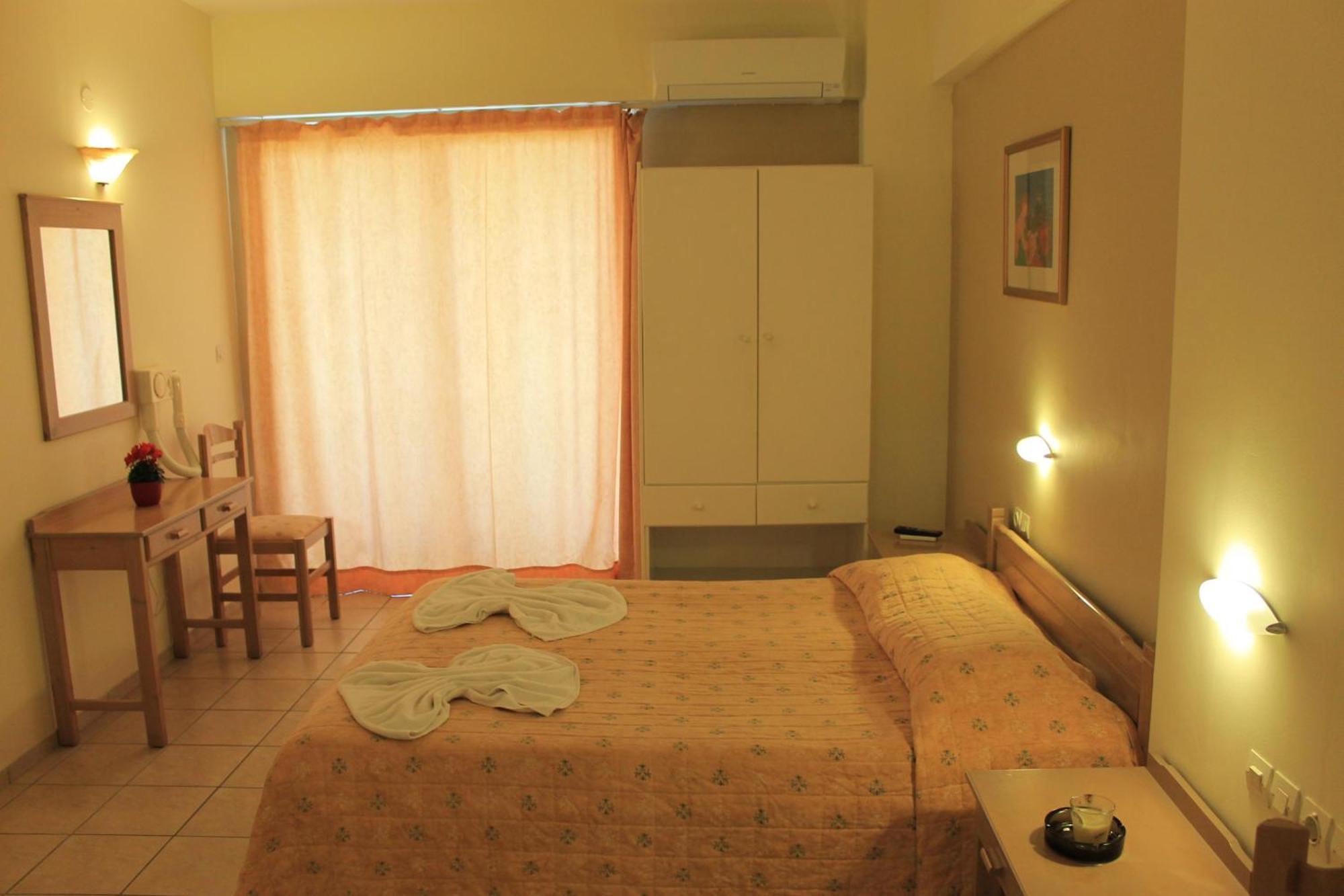 Varvaras Diamond Hotel Platanes  Bilik gambar
